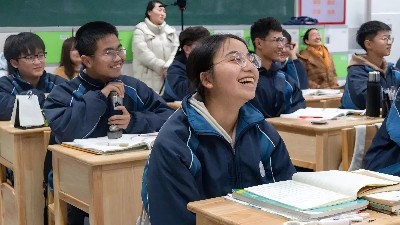 湖南星泽机电设备公司：关爱职工子女 助力高考梦想