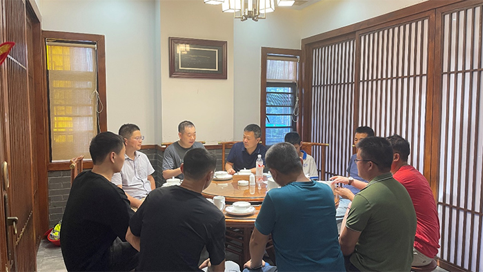 星泽克服困难，苦战30天，顺利完成任务
