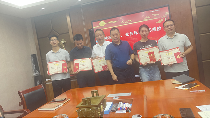 星泽机电召开月度会议 激励员工成长 共筑企业辉煌